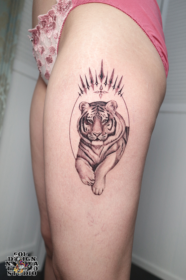 名古屋　タトゥー　女性